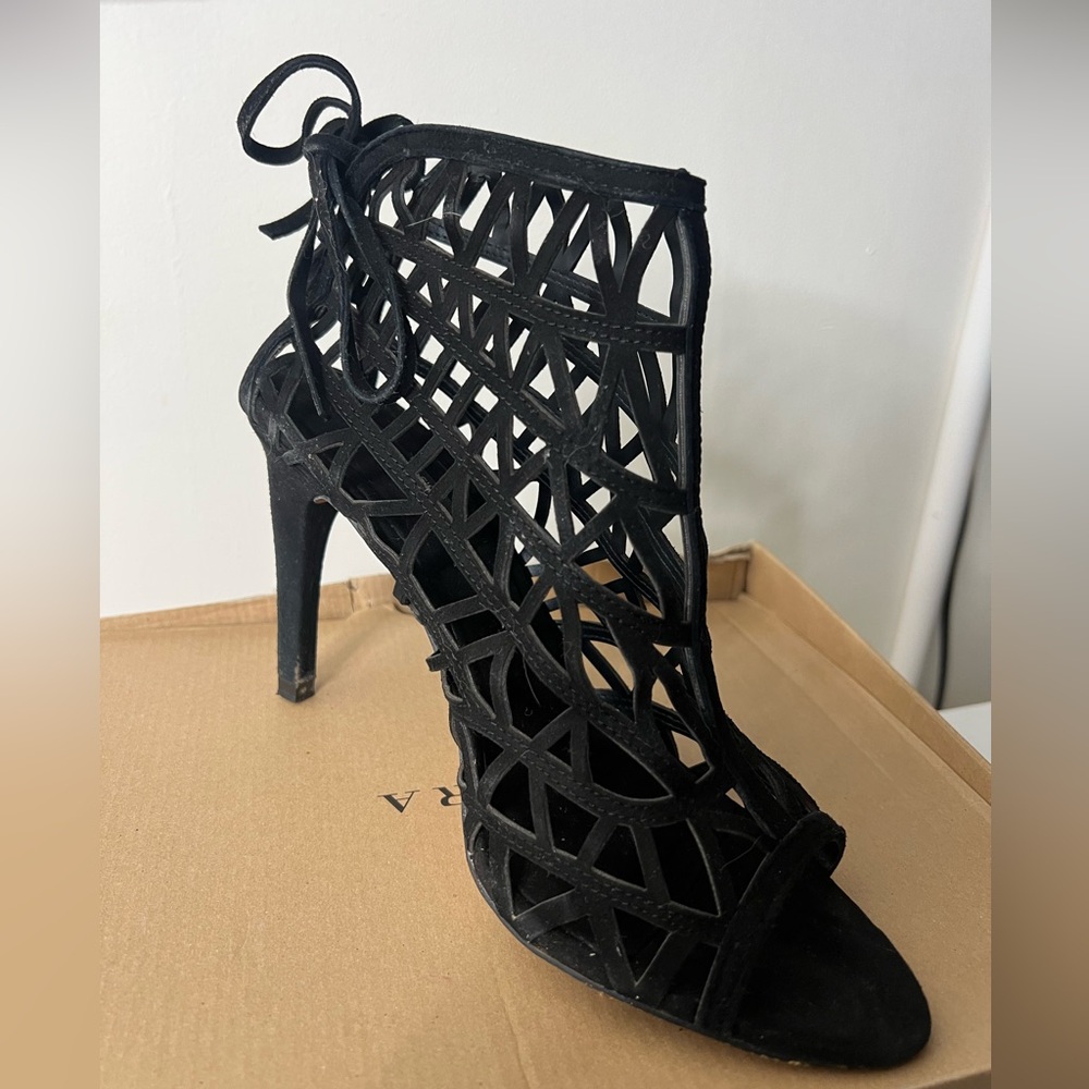 Zara Black Cutout Heels - Picture 5 of 12